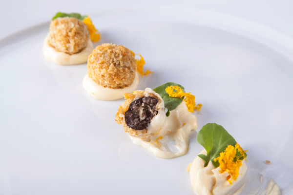 ACEITUNAS RELLENAS DE CABALLA CON ALI-OLI DE NARANJA