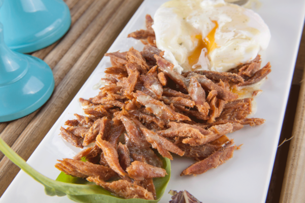 DESMIGADO FRITO DE MELVA CON HUEVO Y CITRONETTE DE TOMILLO